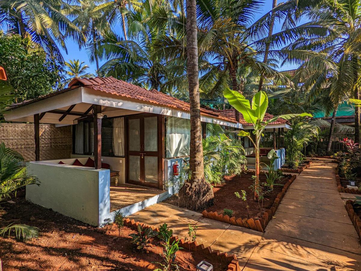 De Soul Sante Beach Resorts Morjim Goa Екстериор снимка