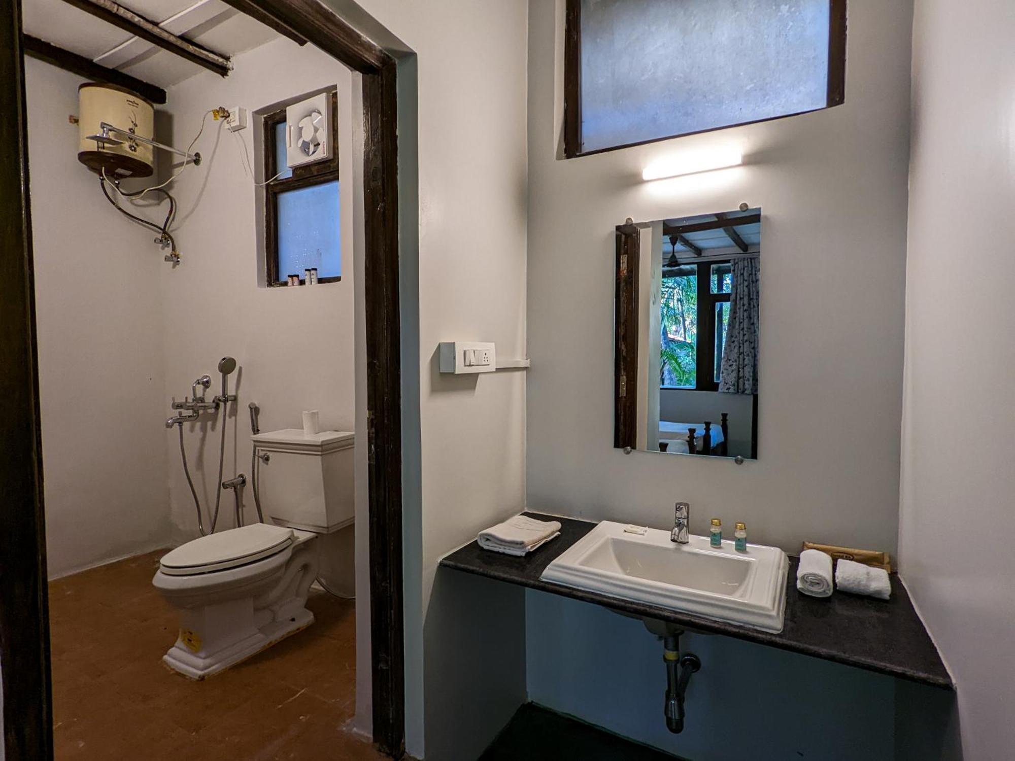 De Soul Sante Beach Resorts Morjim Goa Екстериор снимка