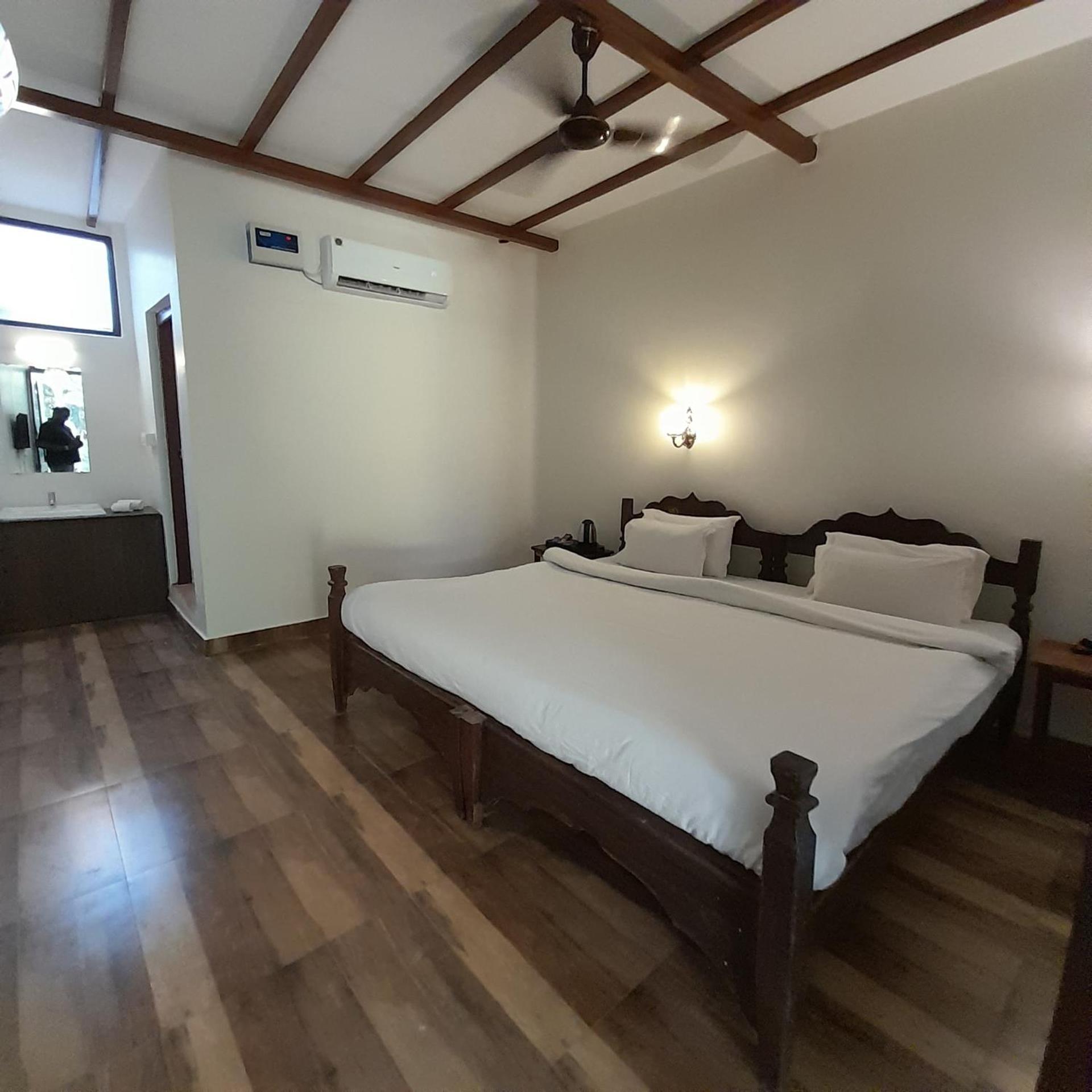 De Soul Sante Beach Resorts Morjim Goa Екстериор снимка